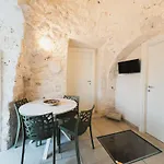 Da Memela Trulli E Lamie Per Vacanze Da Sogno In Puglia Apartman Martina Franca